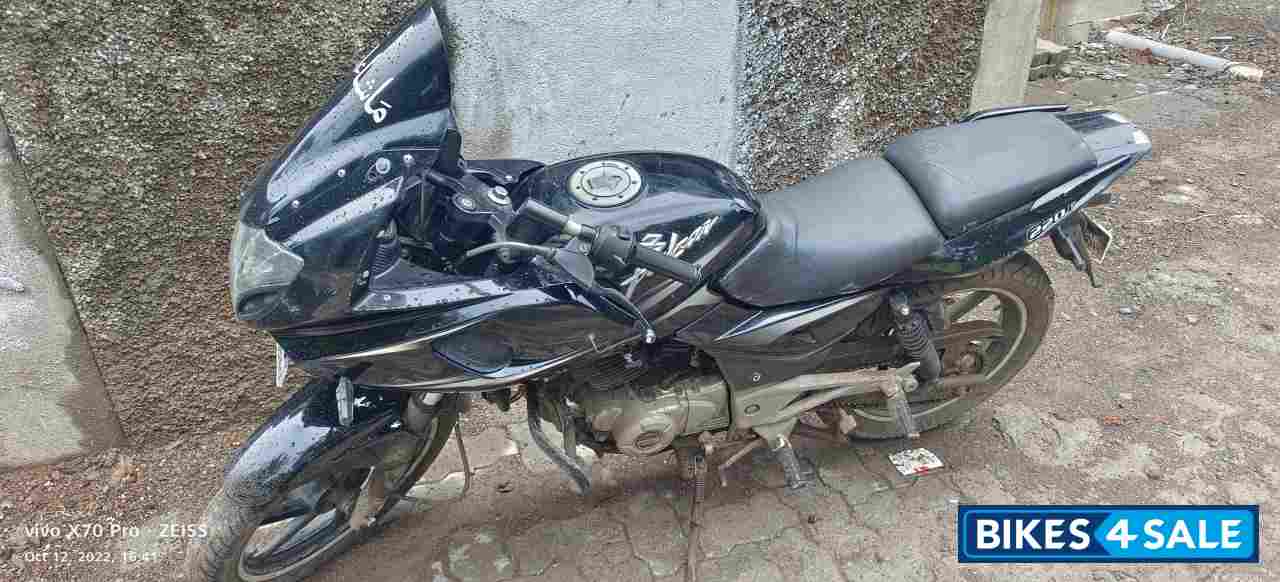 Bajaj Pulsar 220F