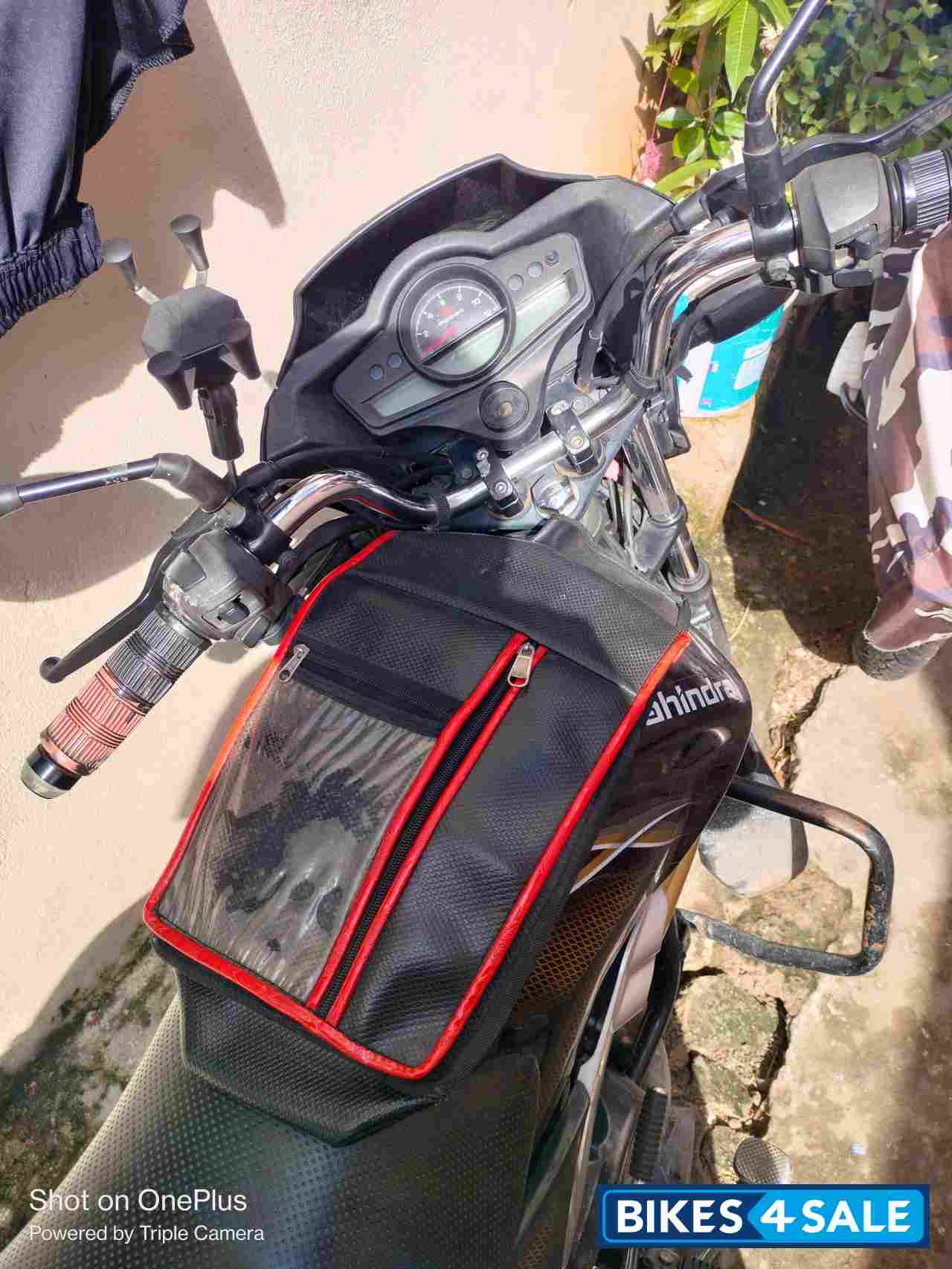 Black Mahindra Centuro