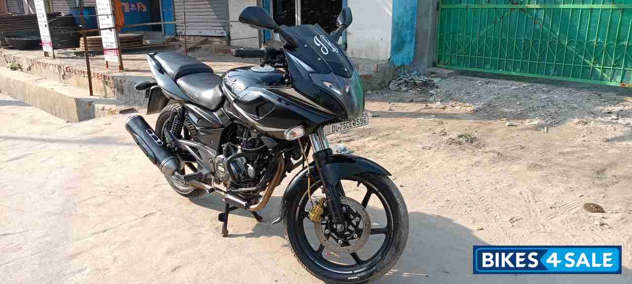 Bajaj Pulsar 220 DTSFi