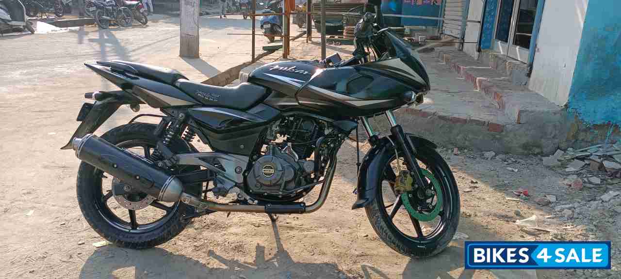 Bajaj Pulsar 220 DTSFi