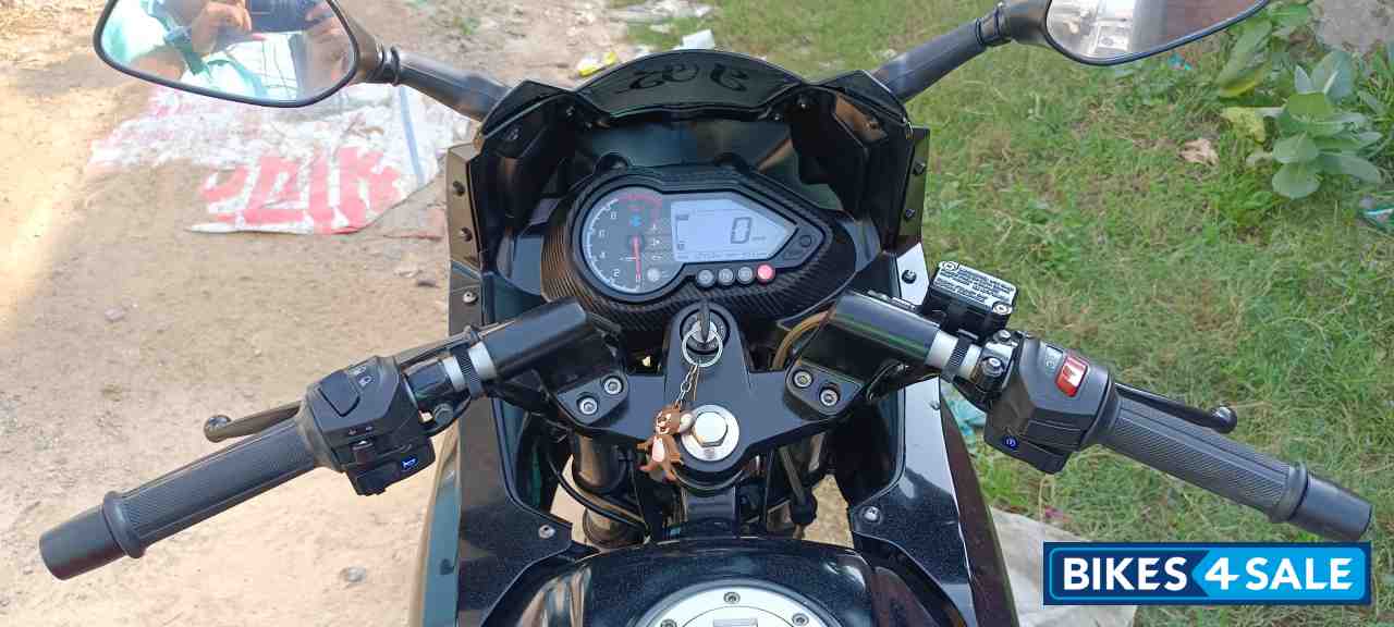 Bajaj Pulsar 220 DTSFi