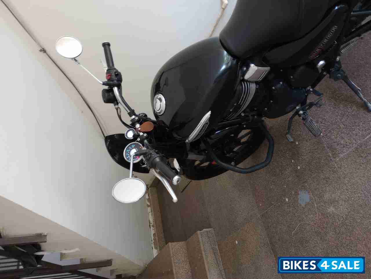 Black Royal Enfield Meteor 350 Stellar