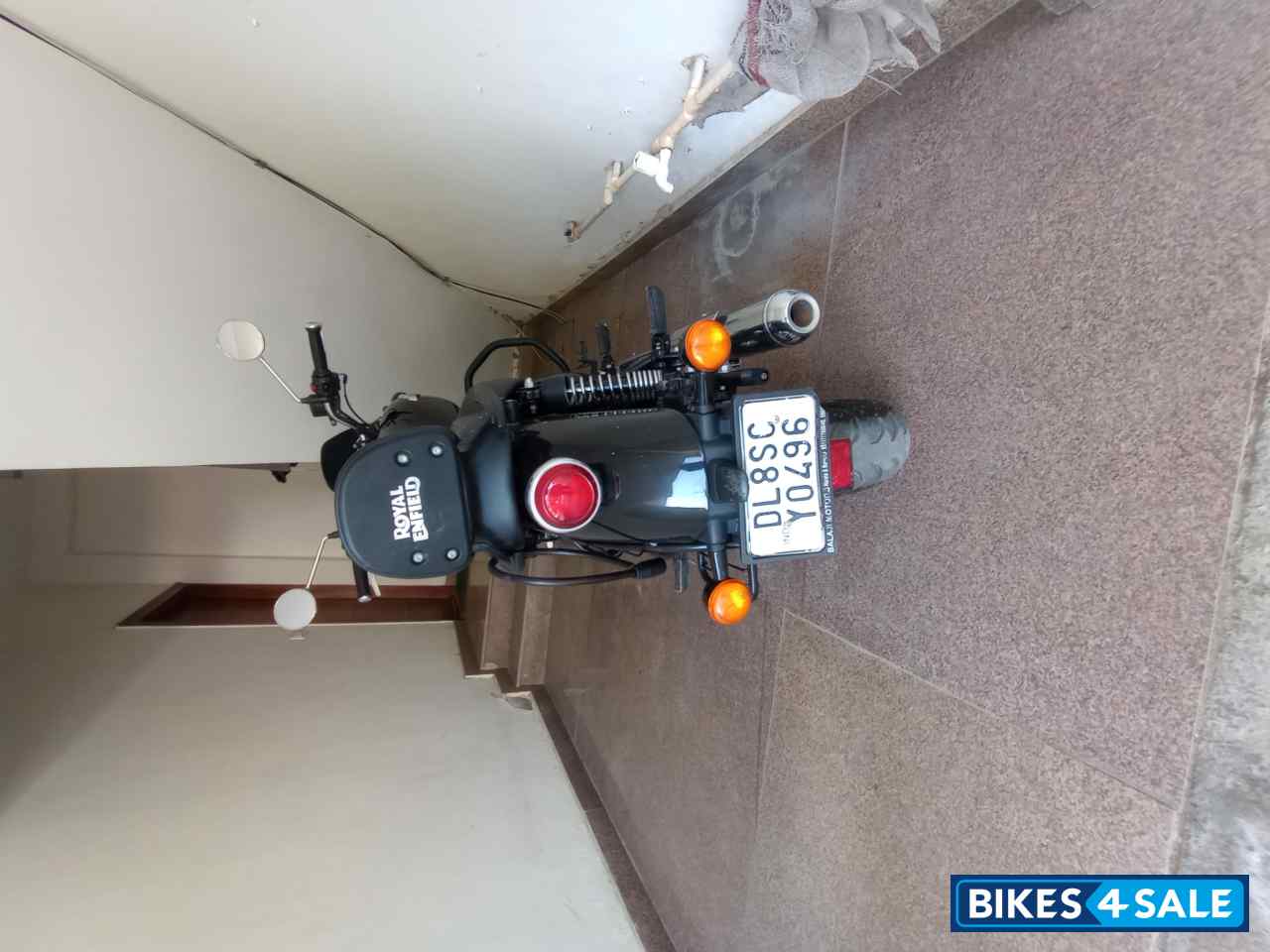 Black Royal Enfield Meteor 350 Stellar