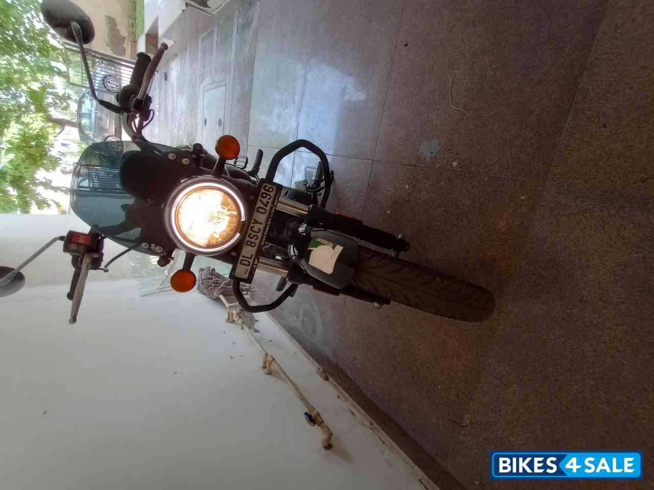 Black Royal Enfield Meteor 350 Stellar