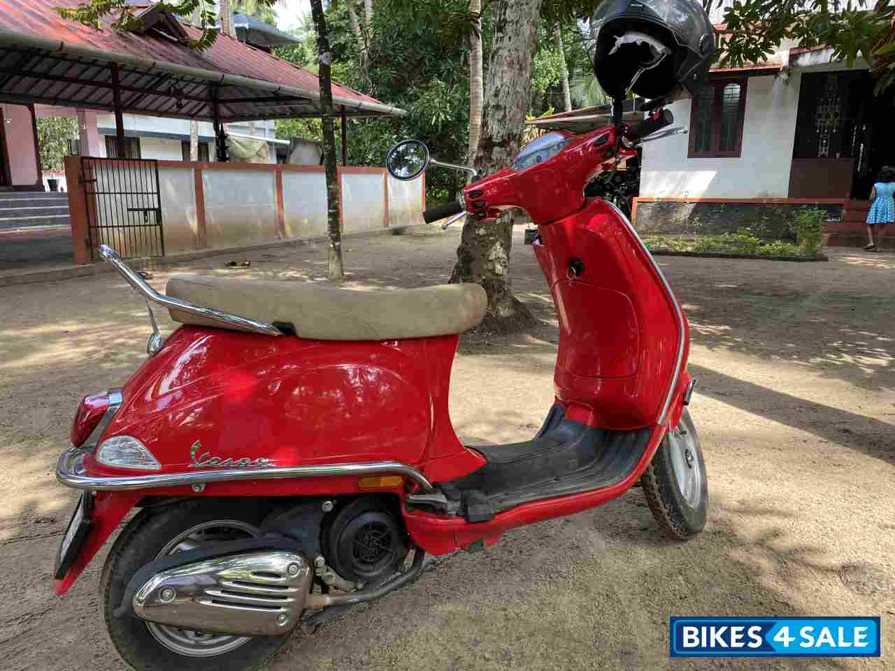 Red LML Vespa
