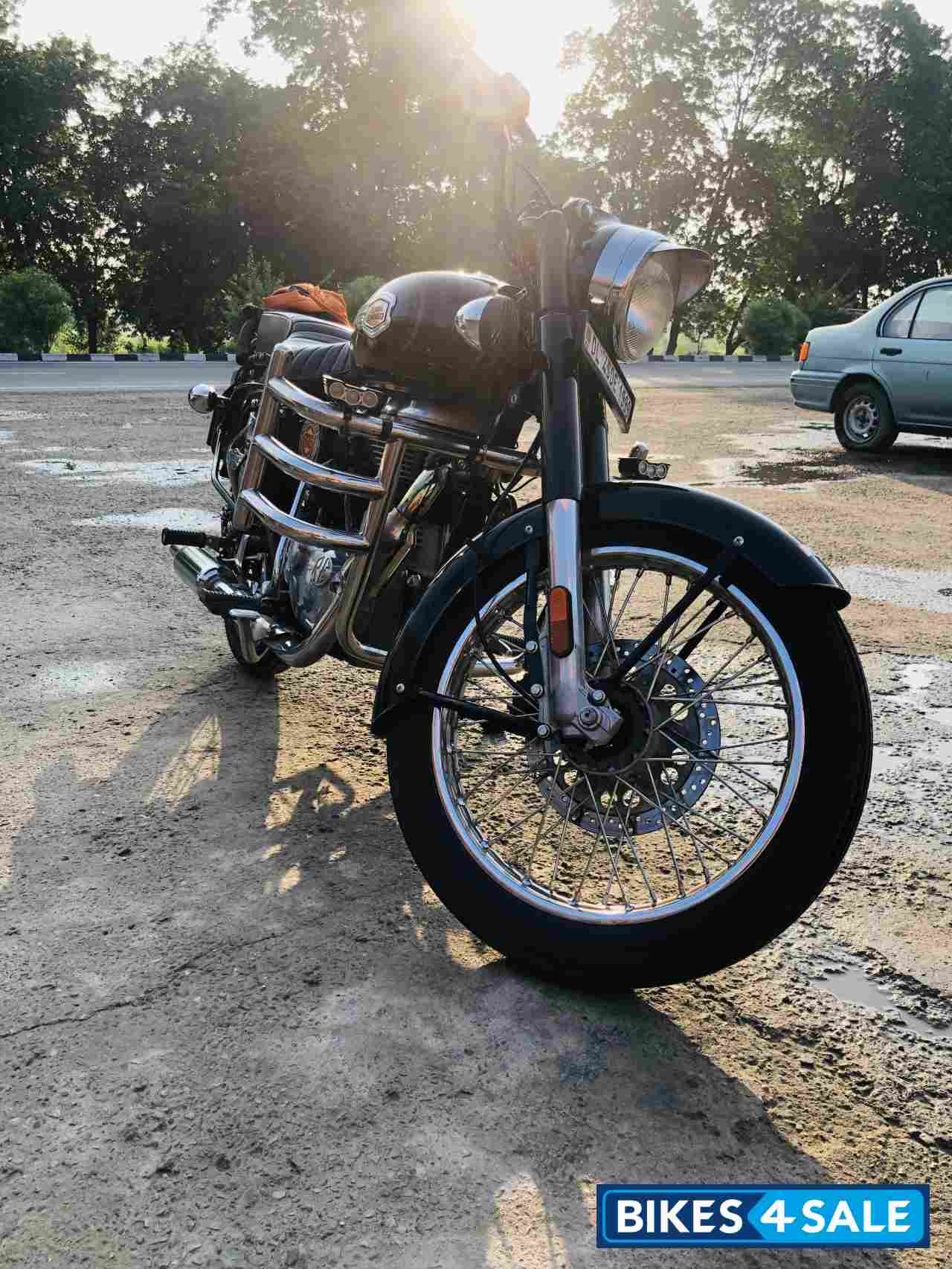 Black Royal Enfield Bullet Standard 350