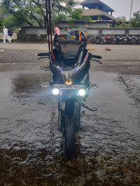 Ebony Black Met Bajaj Pulsar 220F