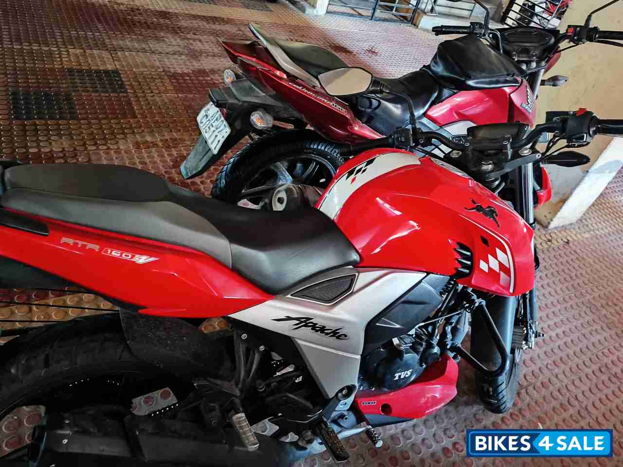 TVS Apache RTR 160 4V BS6