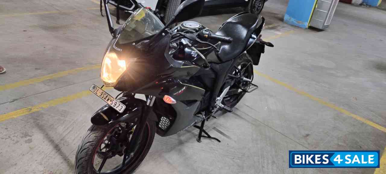 Suzuki Gixxer SF