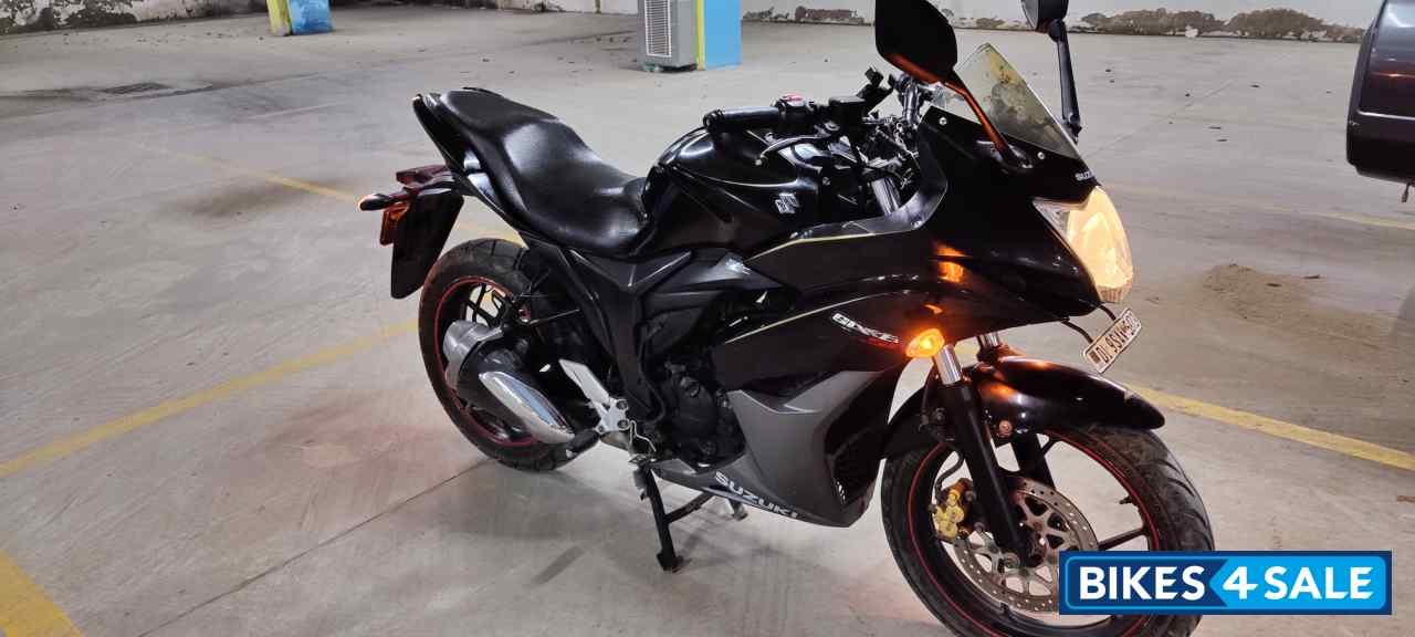 Suzuki Gixxer SF