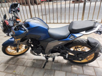 Blue Yamaha FZS 25