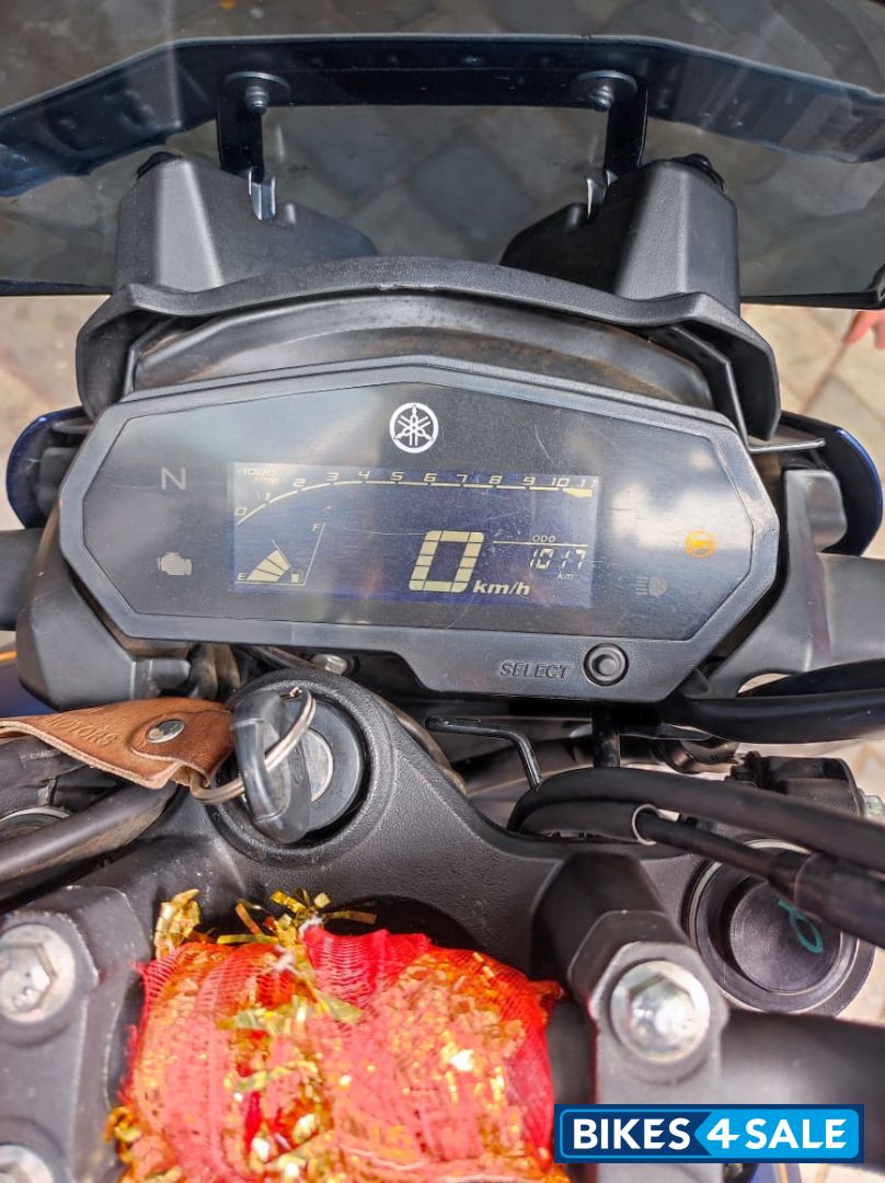 Blue Yamaha FZS 25