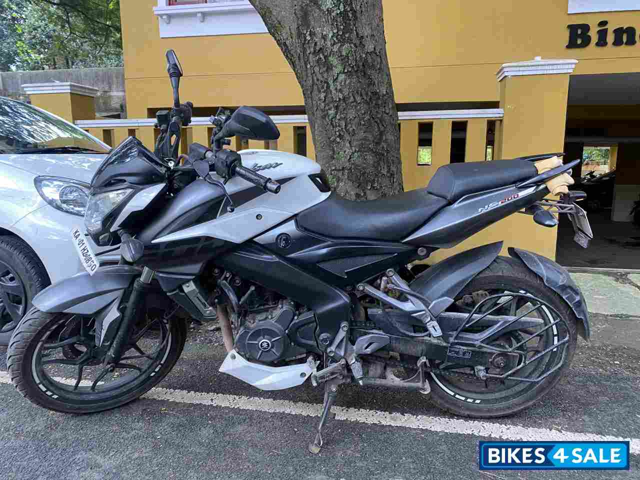 Bajaj Pulsar 200 NS