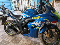 Blue Suzuki Gixxer SF Fi
