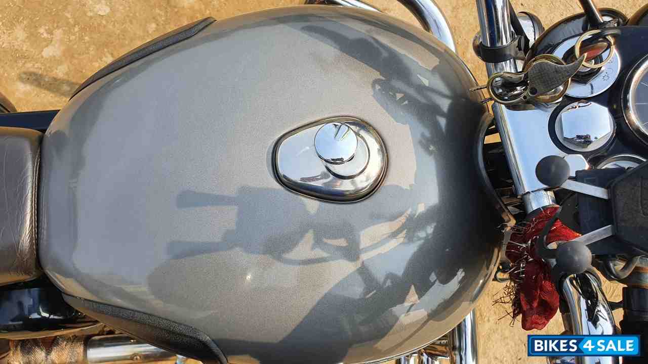 Gunmetal Grey Royal Enfield Classic Gunmetal Grey Gunmetal Grey Royal Enfield Classic Gunmetal Grey