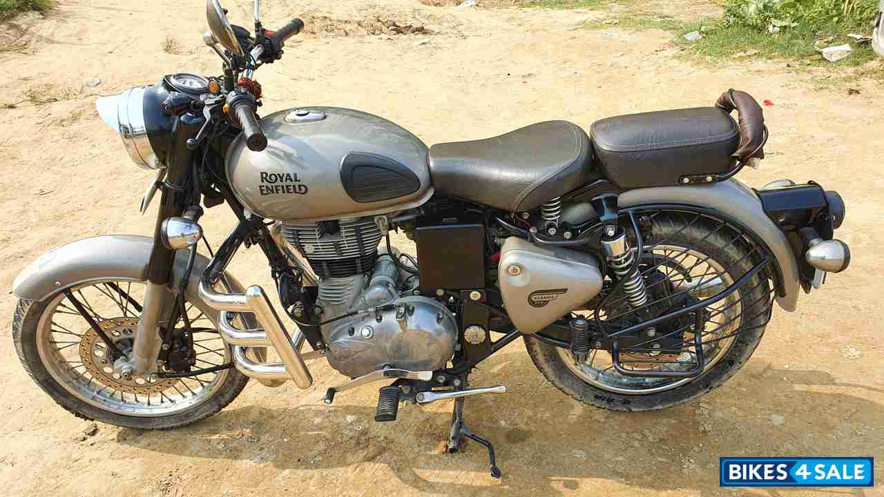 Gunmetal Grey Royal Enfield Classic Gunmetal Grey Gunmetal Grey Royal Enfield Classic Gunmetal Grey