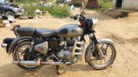 Gunmetal Grey Royal Enfield Classic Gunmetal Grey
