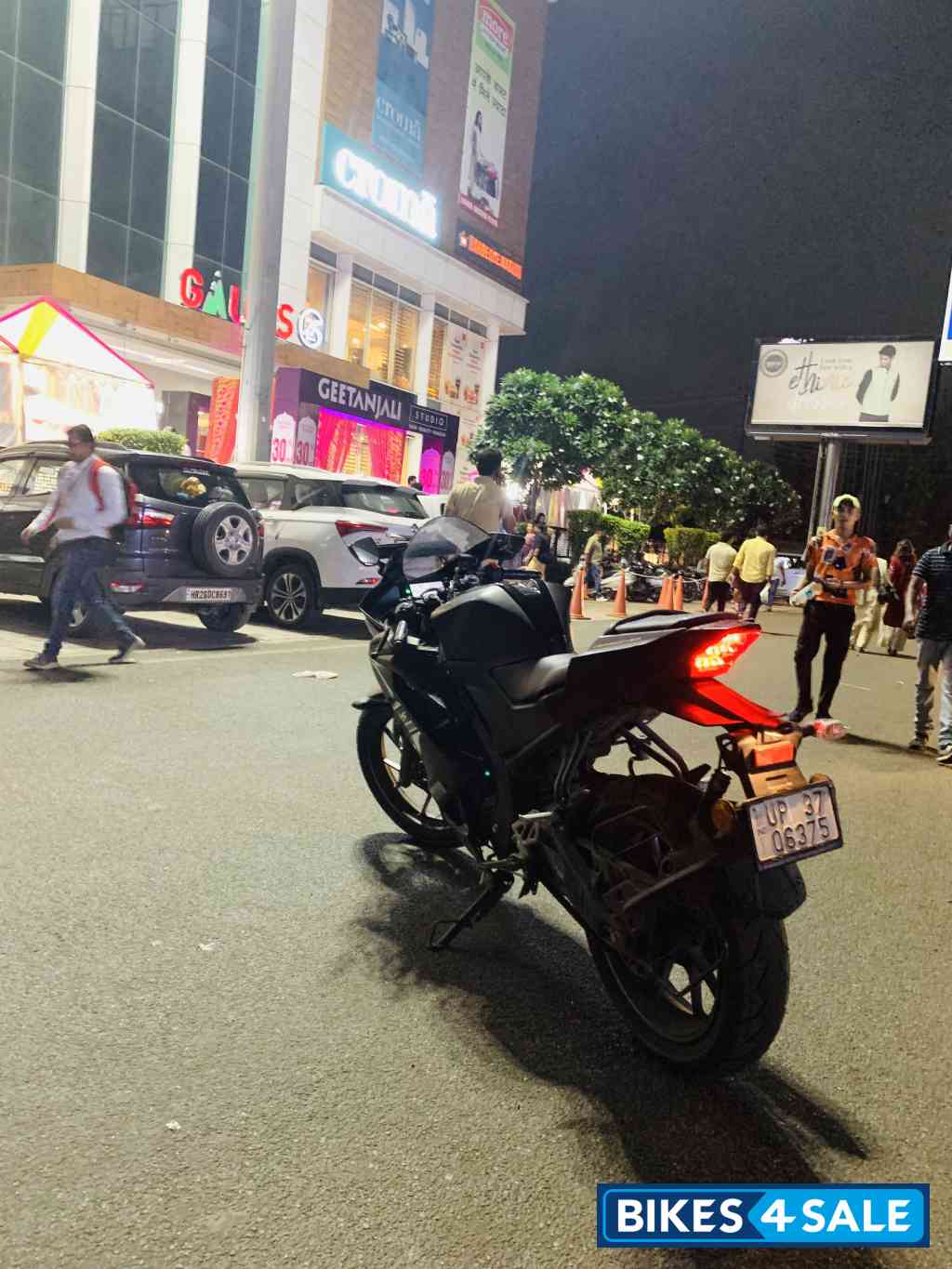 Mat Black Yamaha YZF R15 V3 BS6