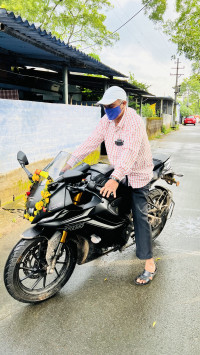 Dark Knight ( Black ) Yamaha R15 V4