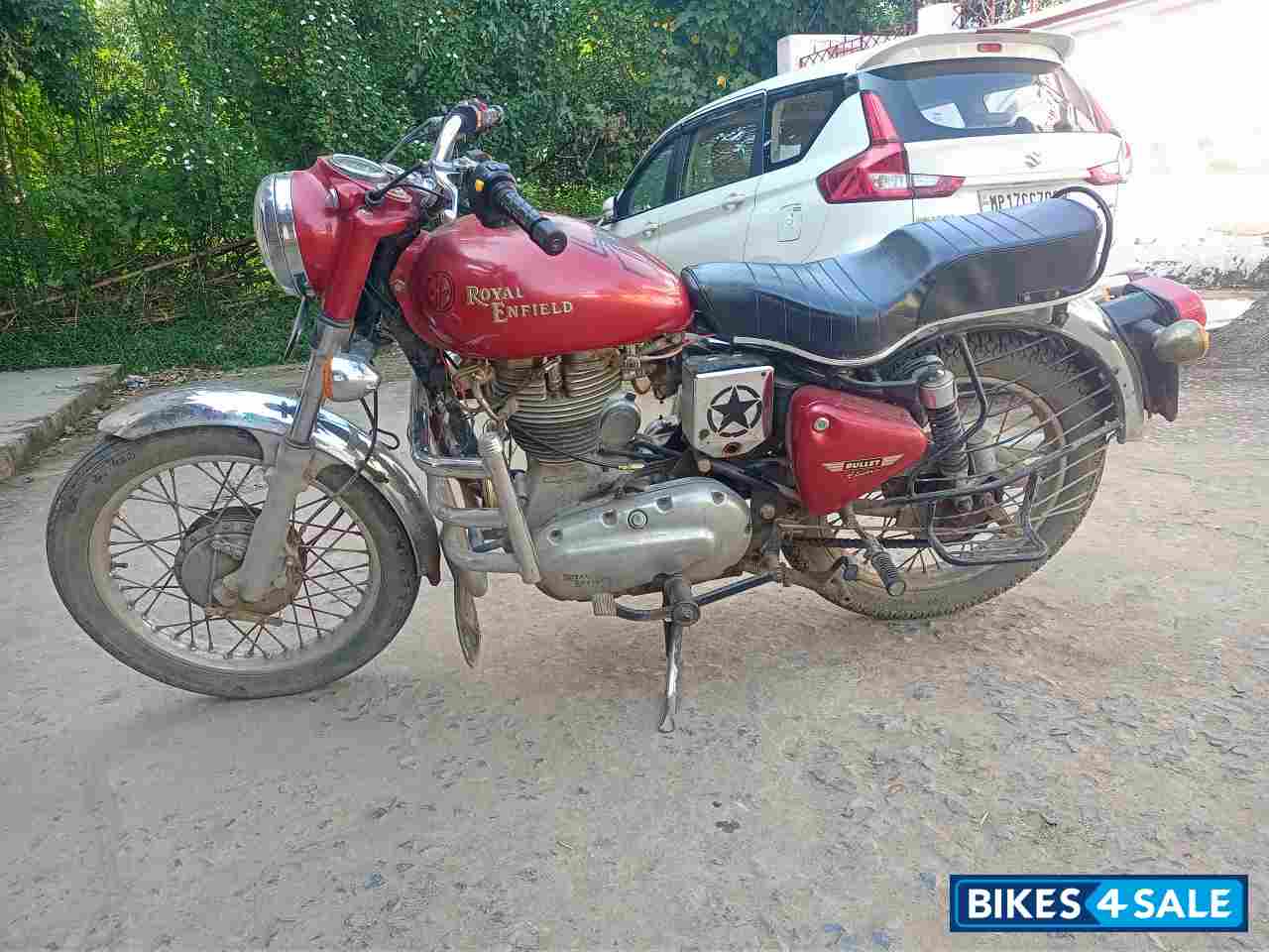 Red Royal Enfield Bullet Electra