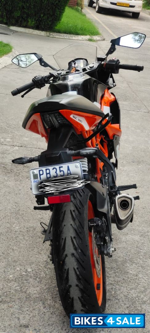 Black & Orange KTM RC 390