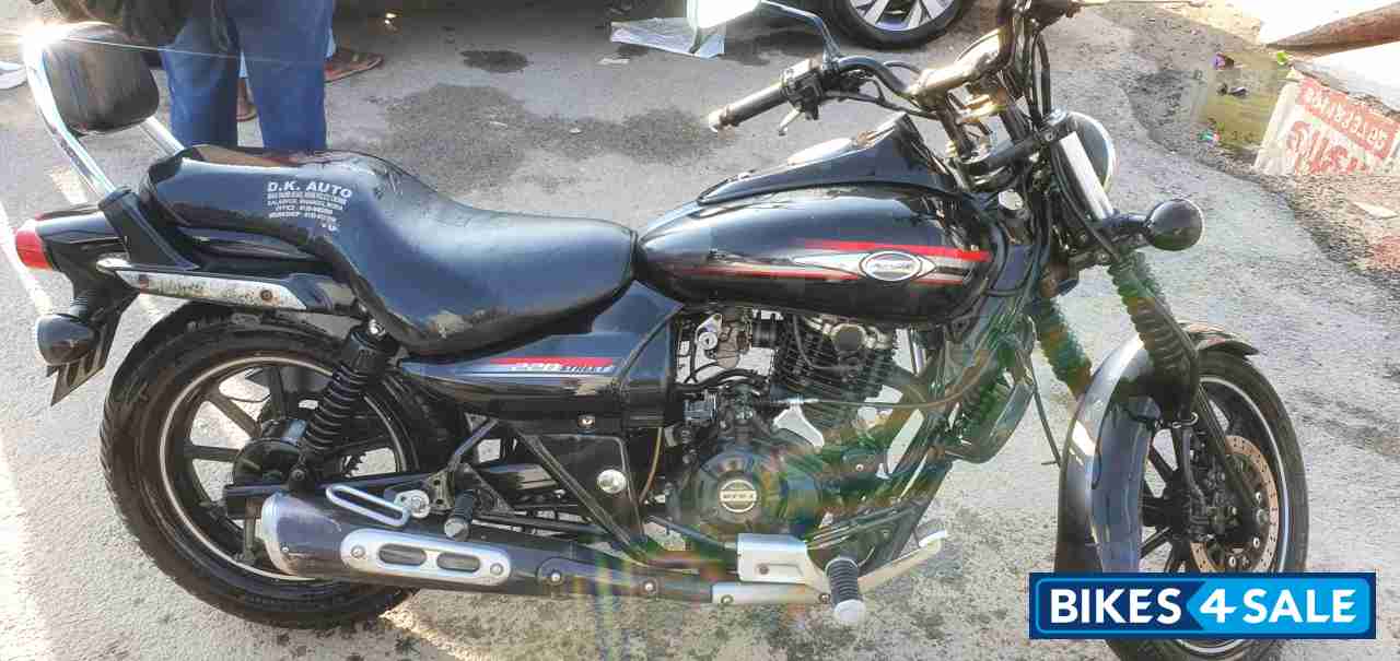 Bajaj Avenger Street 220