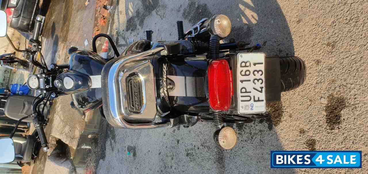 Bajaj Avenger Street 220