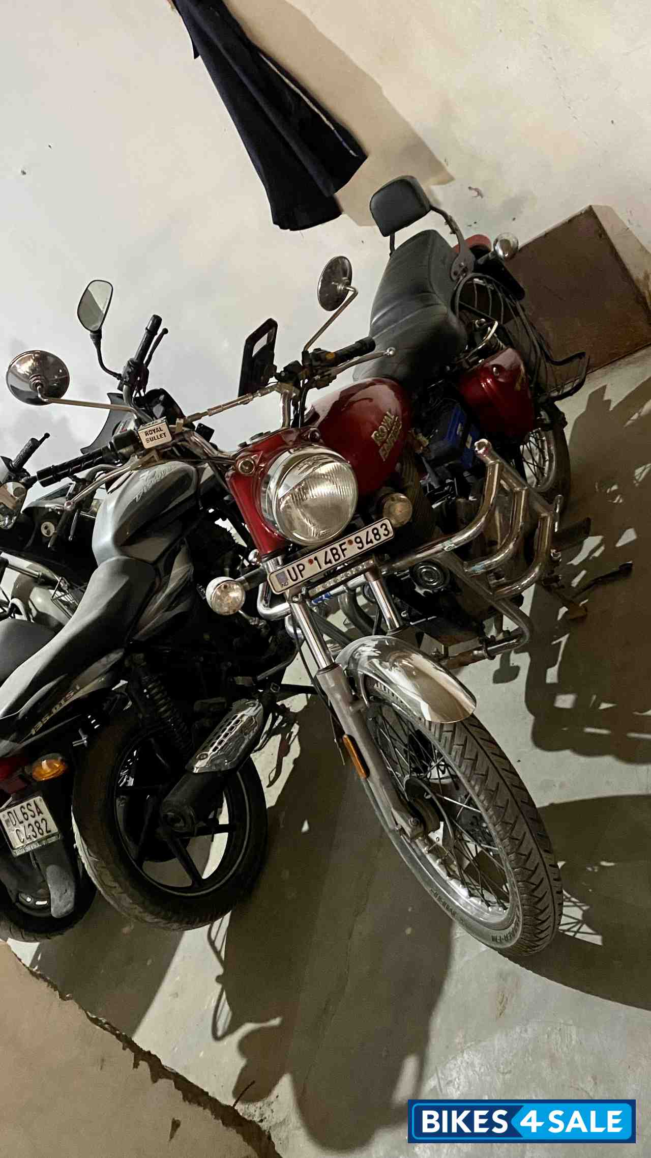 Red Royal Enfield Bullet Electra Twinspark