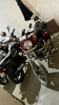 Red Royal Enfield Bullet Electra Twinspark