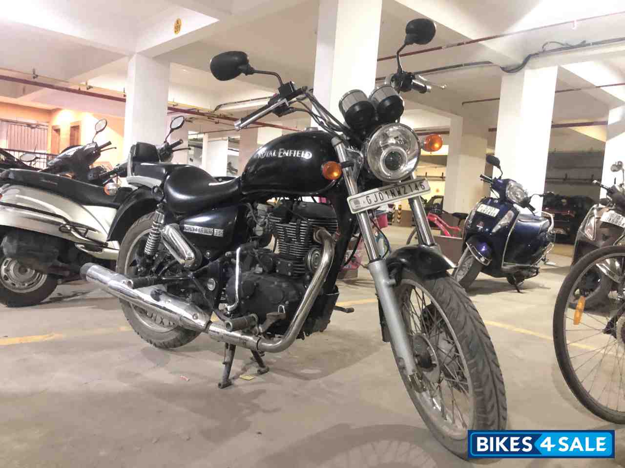 Stone Black Royal Enfield Thunderbird 350