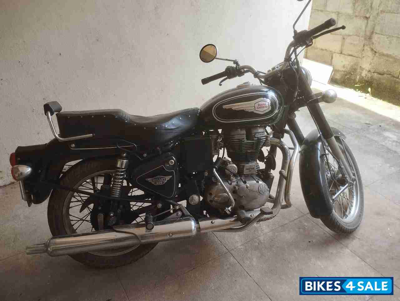Black Royal Enfield Bullet Standard 500