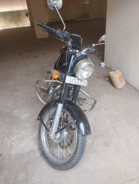 Black Royal Enfield Bullet Standard 500