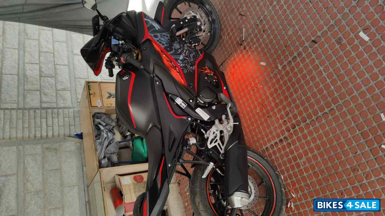 Yamaha R15 V4