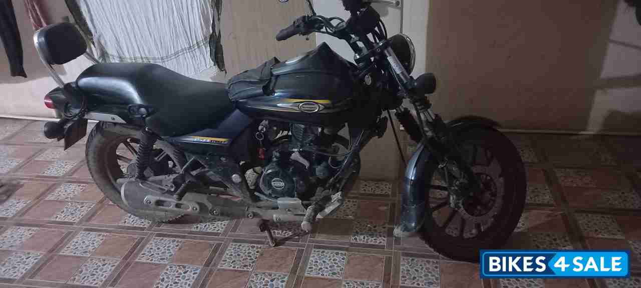 Blue Bajaj Avenger Street 150