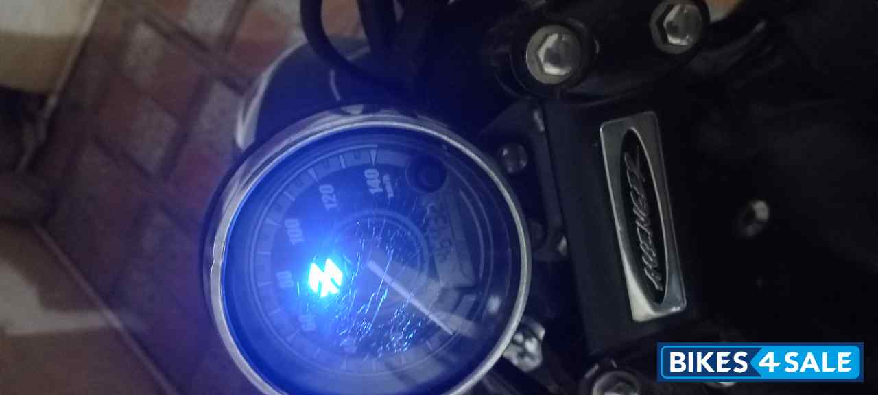 Blue Bajaj Avenger Street 150
