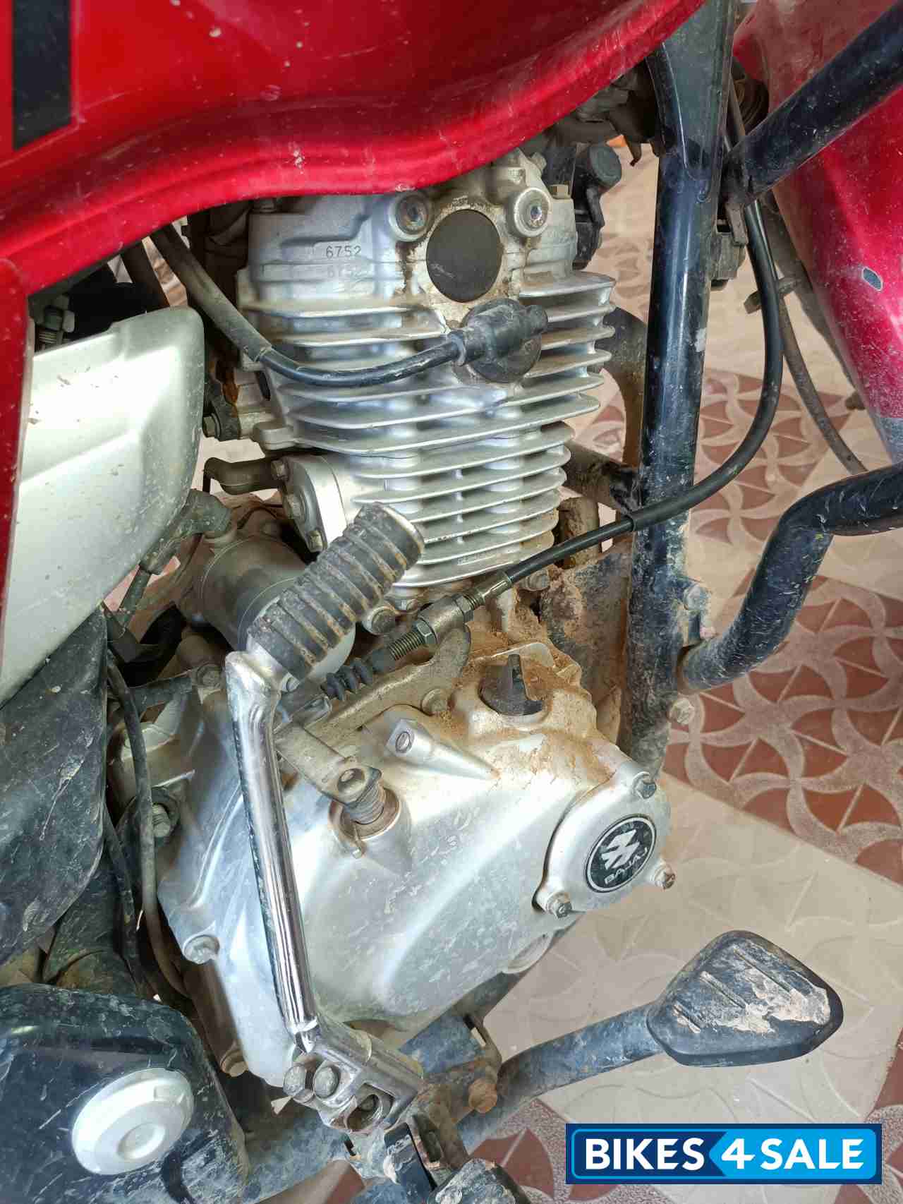 Red Bajaj V15 Red Bajaj V15