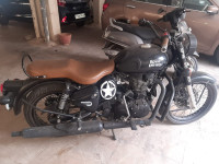 Royal Enfield Classic Stealth Black