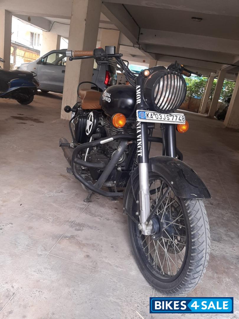 Royal Enfield Classic Stealth Black