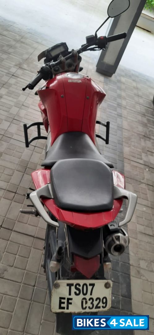 Red Yamaha FZ16