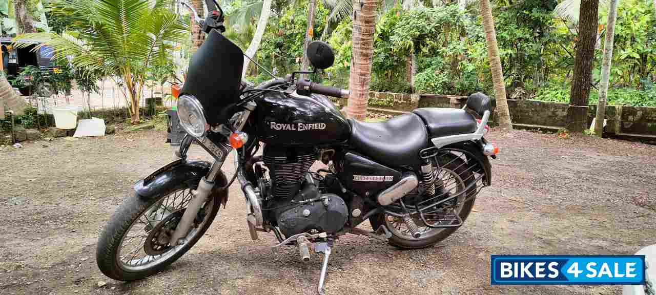 Black Royal Enfield Thunderbird TwinSpark 350