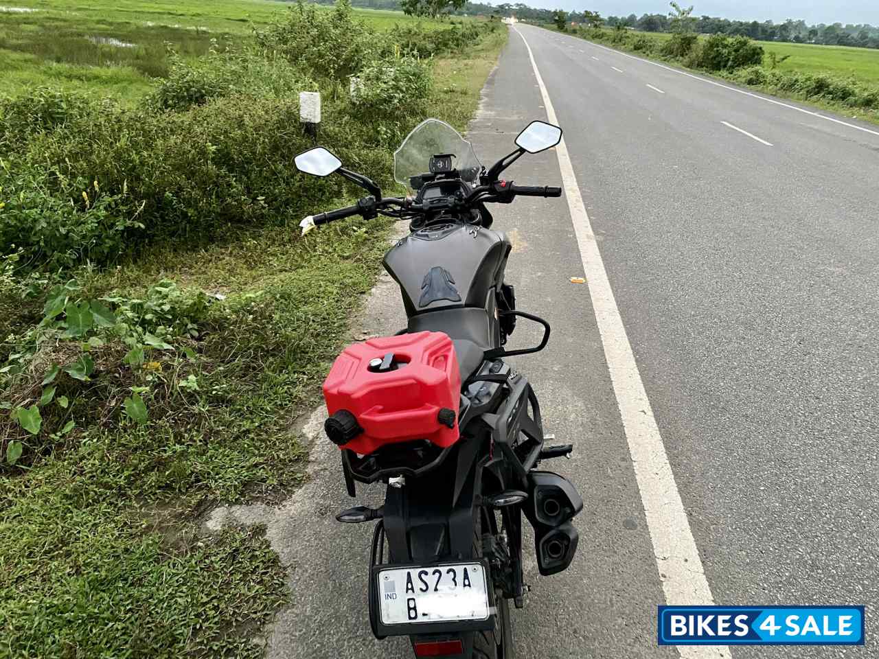 Black Bajaj 2021 Dominar 400
