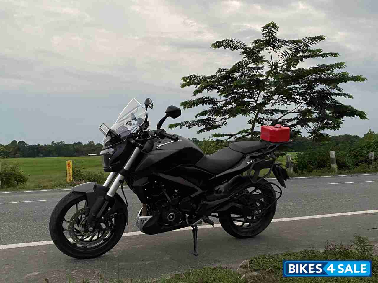 Black Bajaj 2021 Dominar 400