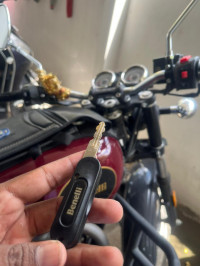 Red Benelli Imperiale 400 BS6