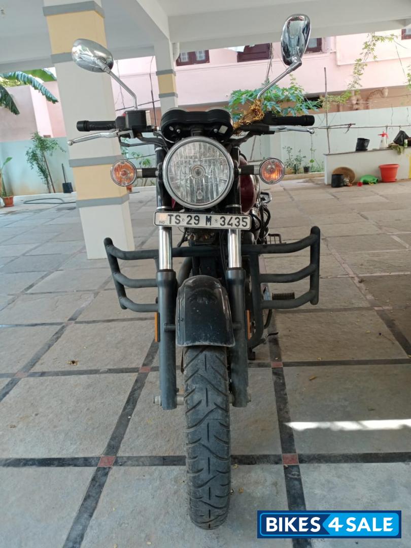 Red Benelli Imperiale 400 BS6