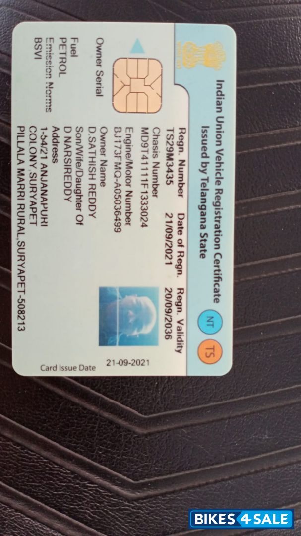 Red Benelli Imperiale 400 BS6