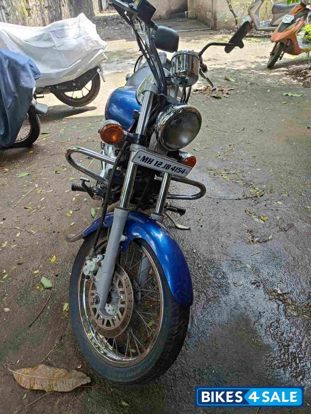 Bajaj Avenger 220 DTS-i