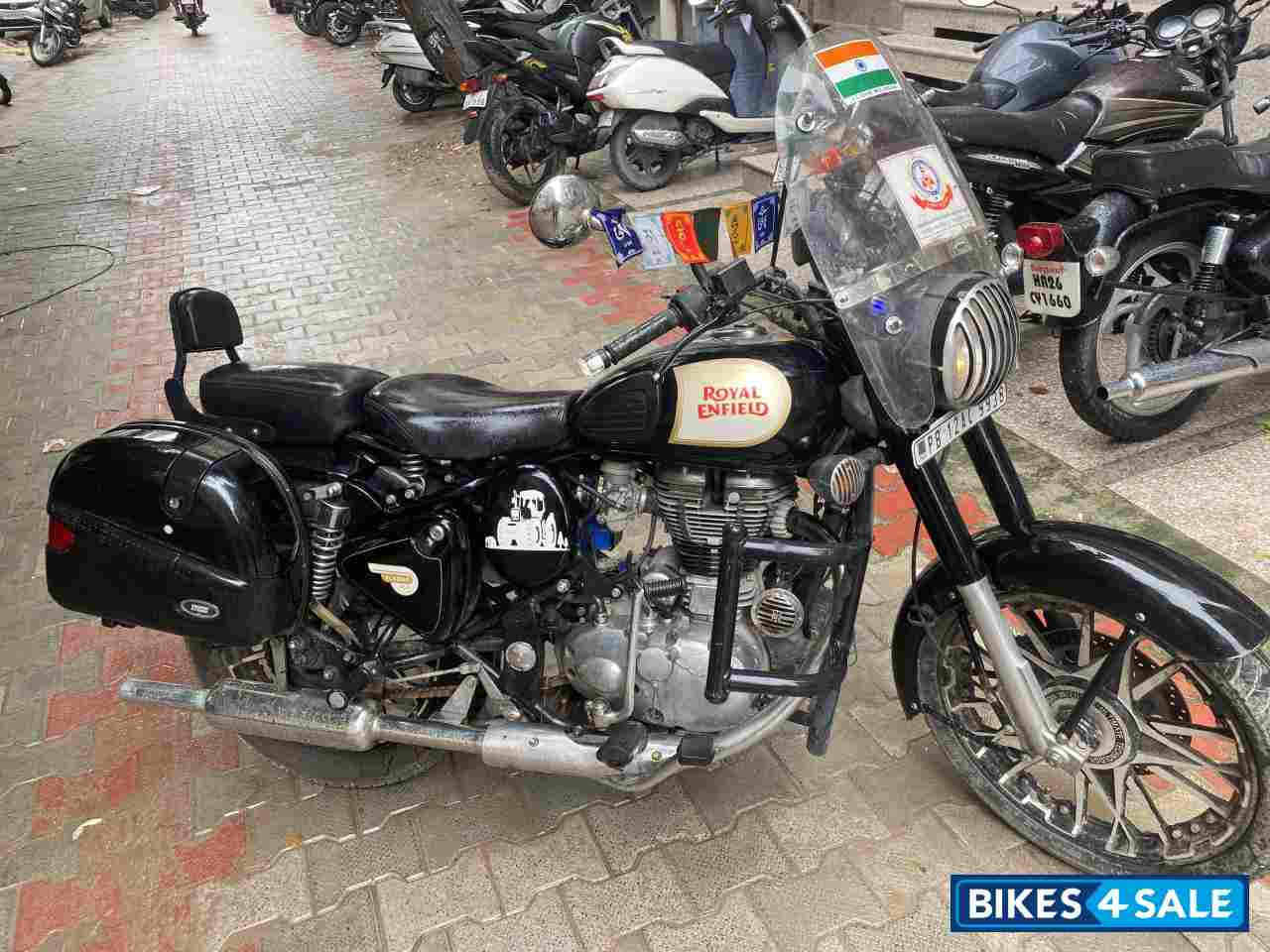 Black Royal Enfield Classic 350 BS VI Black Royal Enfield Classic 350 BS VI