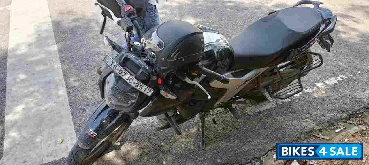 TVS Apache RTR 160 4V BS6