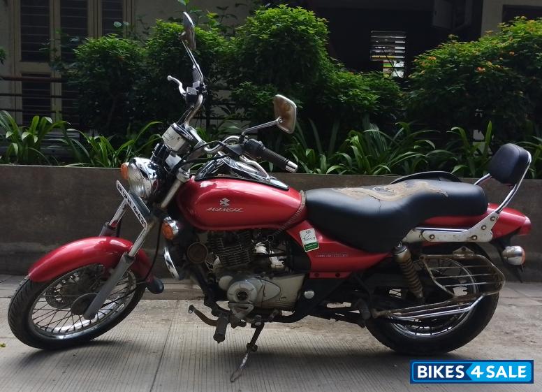 Bajaj Avenger 220 DTS-i