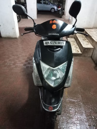 Black Honda Dio